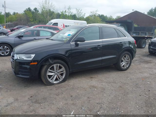 WA1JCCFS2HR002405 Audi Q3 2.0t Premium