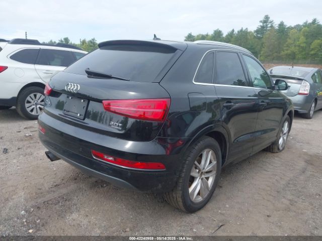 WA1JCCFS2HR002405 Audi Q3 2.0t Premium