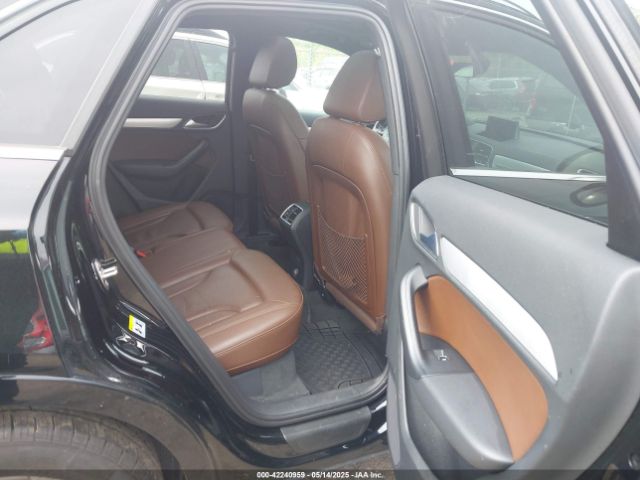 WA1JCCFS2HR002405 Audi Q3 2.0t Premium