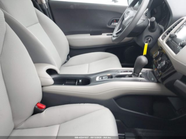 3CZRU6H39NM762884 Honda Hr-v Awd Lx