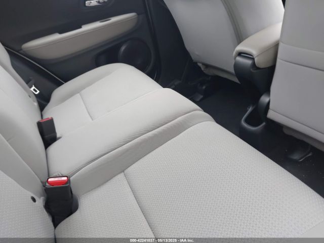 3CZRU6H39NM762884 Honda Hr-v Awd Lx