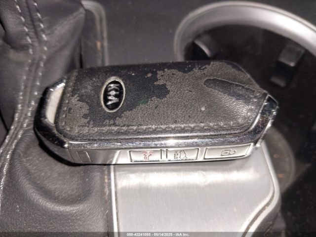 KNAE35LC4J6024104 KIA STINGER GT