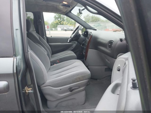 2004 CHRYSLER TOWN & COUNTRY 2C4GP44R14R503106 Photo 4