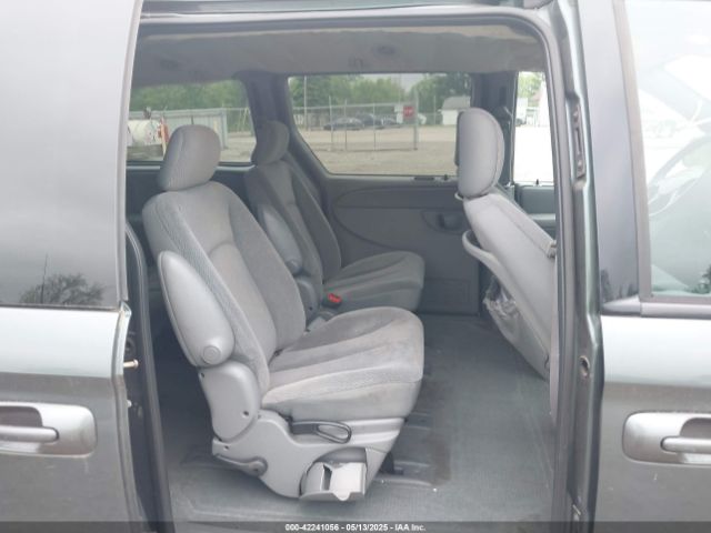 2004 CHRYSLER TOWN & COUNTRY 2C4GP44R14R503106 Photo 7