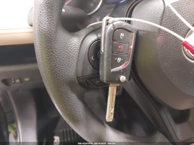 2T3G1RFV1LW104628 Toyota RAV4 LE