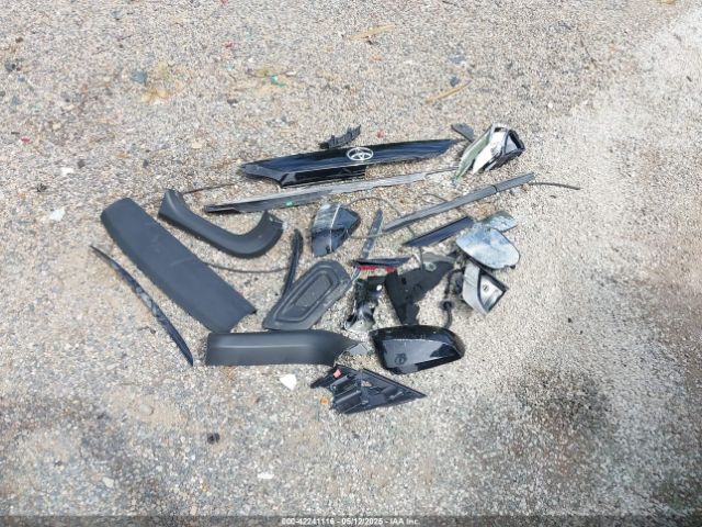 2T3A1RFV7MC145340 Toyota Rav4 Xle Premium