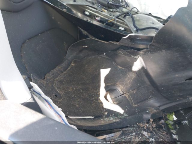 2025 TESLA MODEL 3 5YJ3E1EAXSF927128 Photo 4