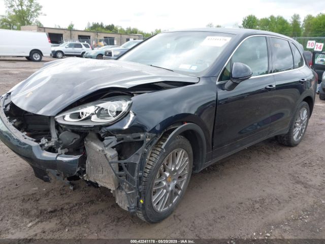 2017 PORSCHE CAYENNE WP1AB2A24HLA53402 Photo 1