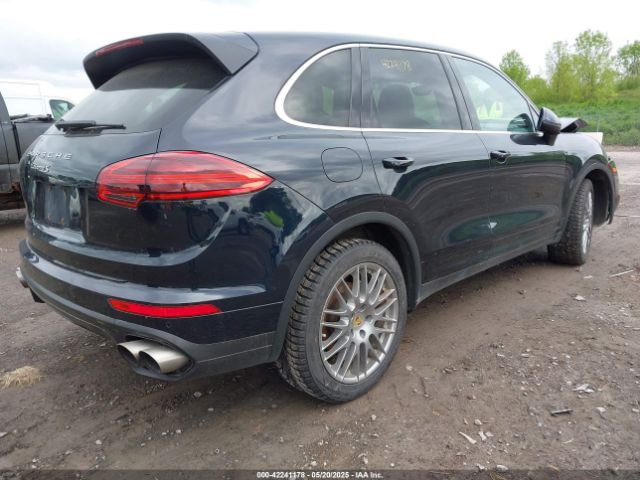2017 PORSCHE CAYENNE WP1AB2A24HLA53402 Photo 3