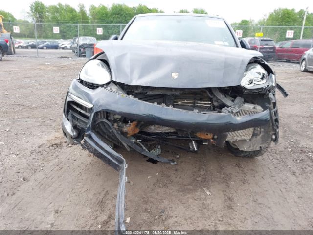 2017 PORSCHE CAYENNE WP1AB2A24HLA53402 Photo 5
