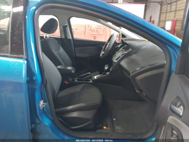 1FADP3F27EL262326 Ford FOCUS SE