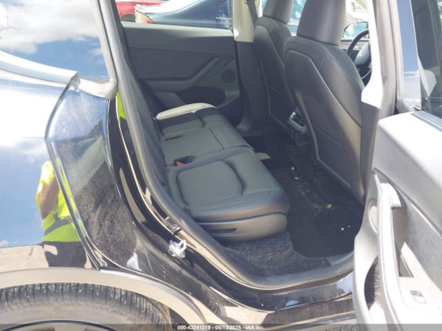2023 TESLA MODEL Y 7SAYGAEE5PF878157 Photo 7