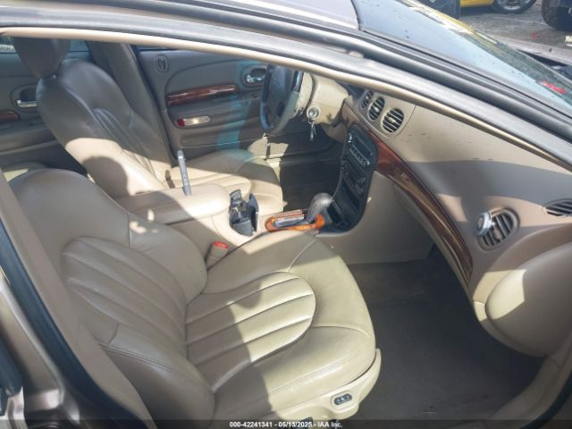 2001 CHRYSLER LHS 2C3HC56GX1H514869 Photo 4
