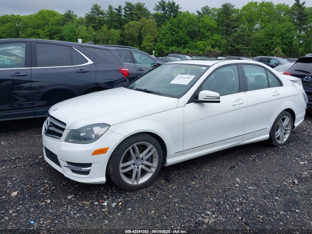 WDDGF8AB4ER324282 Mercedes-Benz C 300 Luxury 4matic/sport 4matic