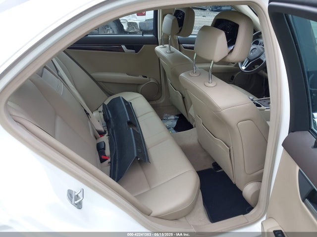 WDDGF8AB4ER324282 Mercedes-Benz C 300 Luxury 4matic/sport 4matic