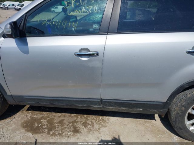 5XYKT3A69EG494378 KIA SORENTO LX