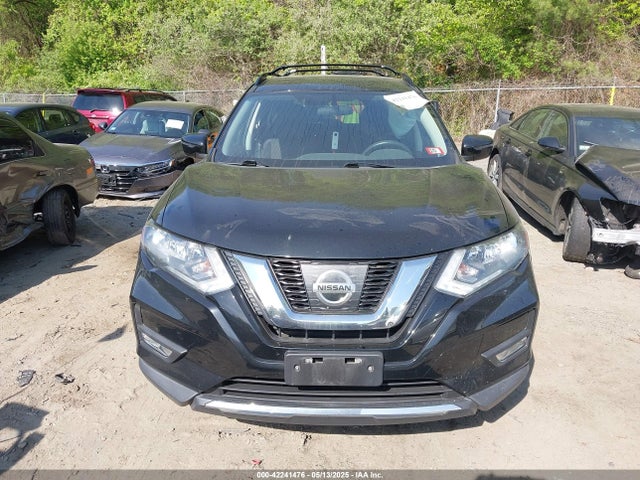 5N1AT2MV4HC827566 Nissan ROGUE SV