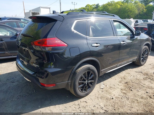 5N1AT2MV4HC827566 Nissan ROGUE SV