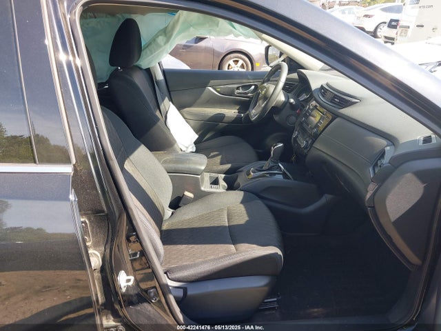 5N1AT2MV4HC827566 Nissan ROGUE SV