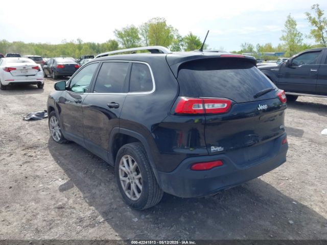 1C4PJLCB9GW258633 Jeep Cherokee Latitude