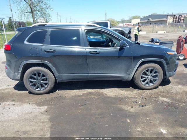1C4PJMCS3GW295456 Jeep Cherokee Latitude