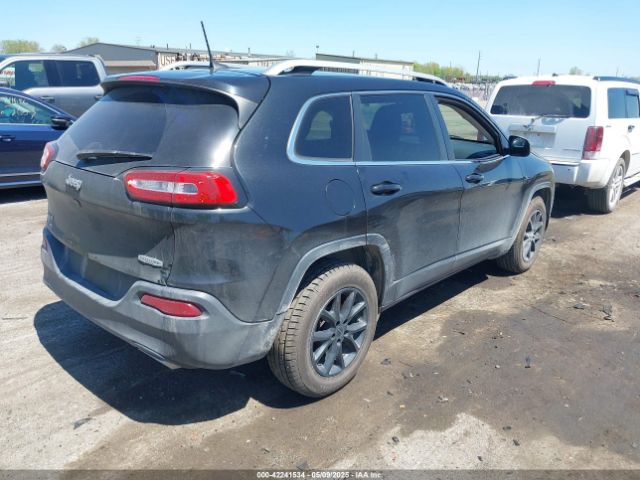 1C4PJMCS3GW295456 Jeep Cherokee Latitude