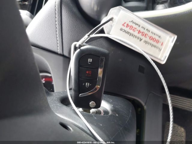 2T3H1RFV9RW323351 Toyota RAV4 LE