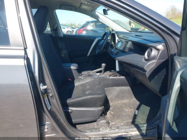 2T3BFREV0EW208074 Toyota RAV4 LE