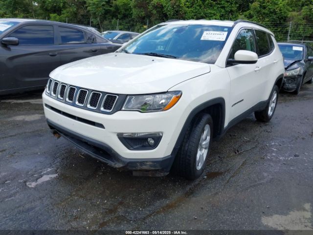 3C4NJDBBXJT320472 Jeep Compass Latitude 4x4