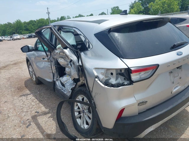 1FMCU0G68LUB22240 Ford ESCAPE SE