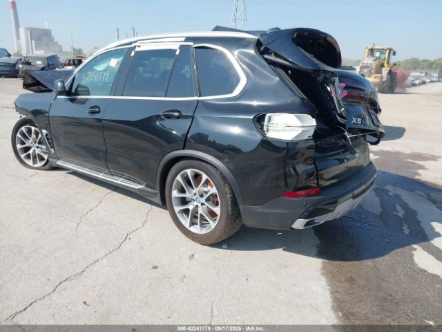 2025 BMW X5 PHEV 5UX43EU08S9Z18530 Photo 2