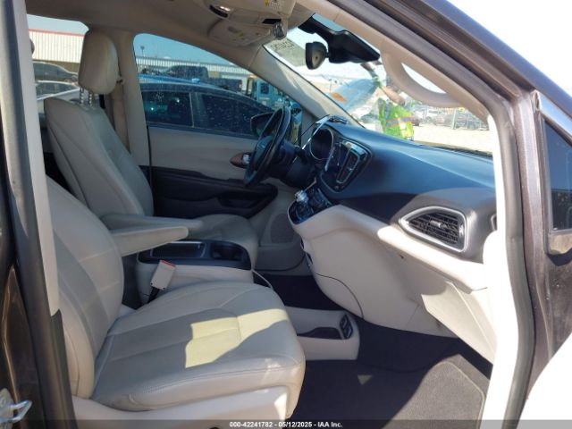2017 CHRYSLER PACIFICA 2C4RC1EG5HR752627 Photo 4
