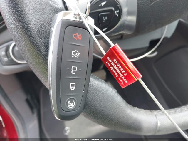 1FMCU0J9XGUA08698 Ford Escape Titanium