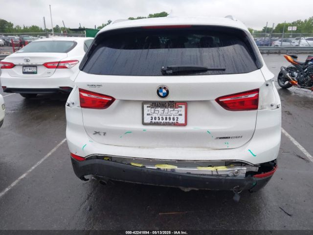 2019 BMW X1 WBXHT3C54K3H35641 Photo 5