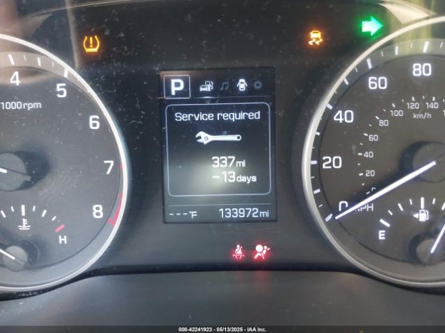 5NPD84LF2JH318496 Hyundai ELANTRA SEL