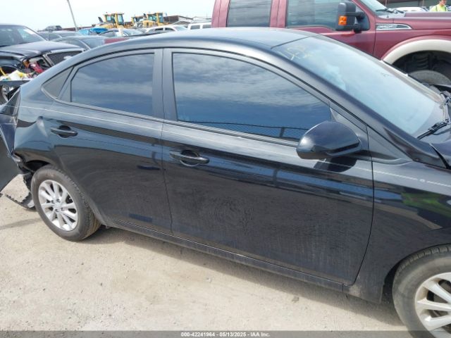 3KPC24A31JE010519 Hyundai Accent Sel