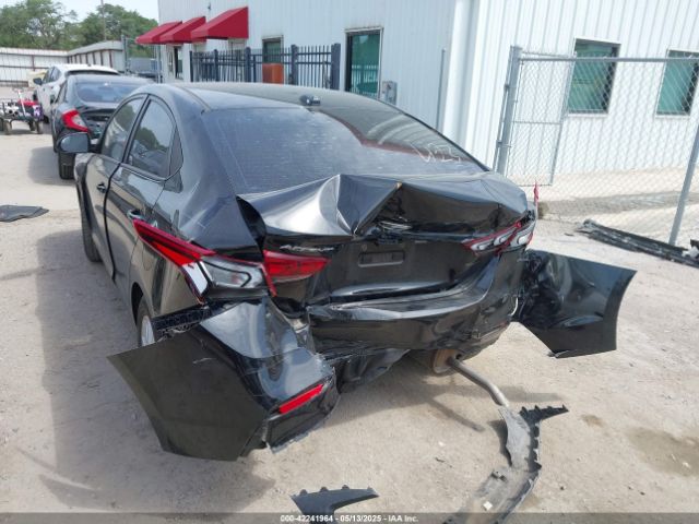 3KPC24A31JE010519 Hyundai Accent Sel