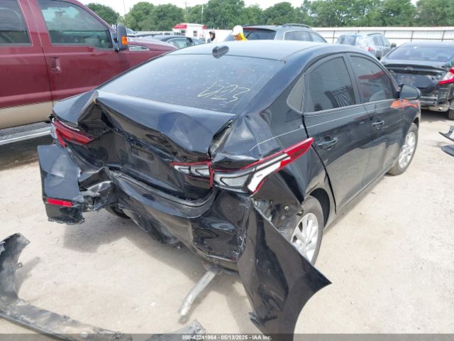 3KPC24A31JE010519 Hyundai Accent Sel