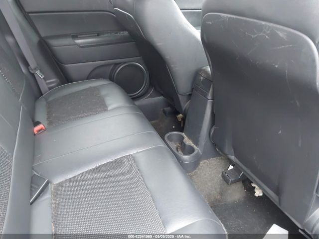 1C4NJDBBXGD692618 Jeep Compass 75th Anniversary