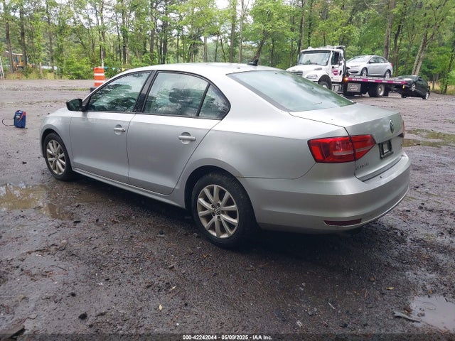 3VWD17AJ4FM268616 Volkswagen Jetta 1.8t Se
