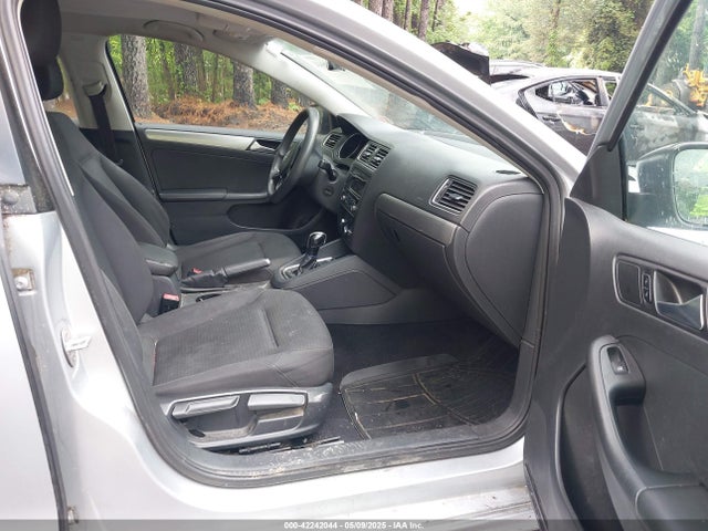 3VWD17AJ4FM268616 Volkswagen Jetta 1.8t Se