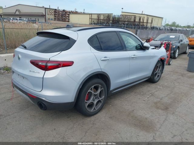 2023 ALFA ROMEO STELVIO ZASPAKBN6P7D57689 Photo 3