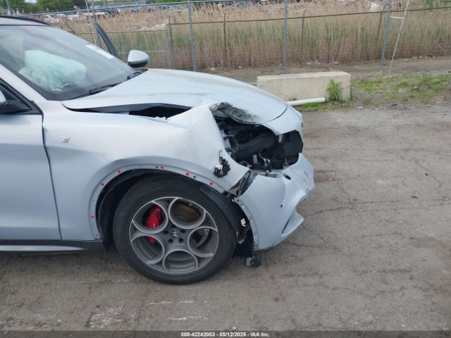 2023 ALFA ROMEO STELVIO ZASPAKBN6P7D57689 Photo 5