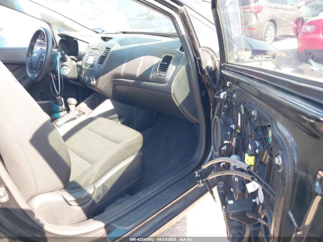 3KPFK4A79HE018538 KIA FORTE LX