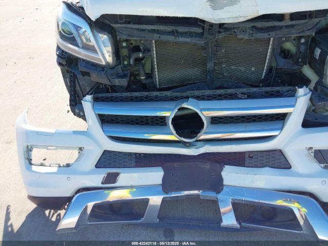 4JGDF6EE6GA706753 Mercedes-Benz m276