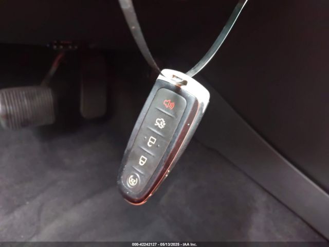 1FAHP2E85JG101221 Ford TAURUS SEL