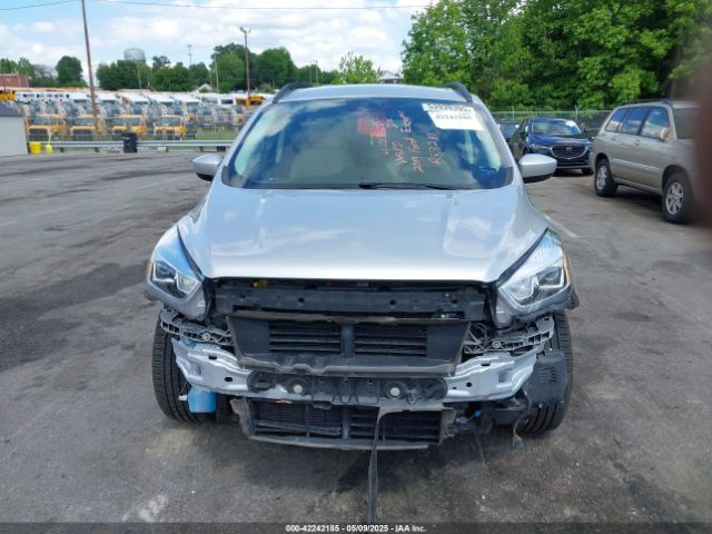 1FMCU9HD8KUB83281 Ford ESCAPE SEL