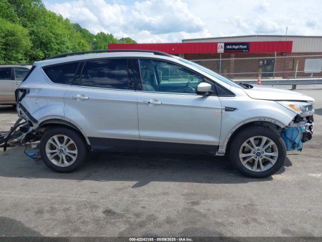 1FMCU9HD8KUB83281 Ford ESCAPE SEL