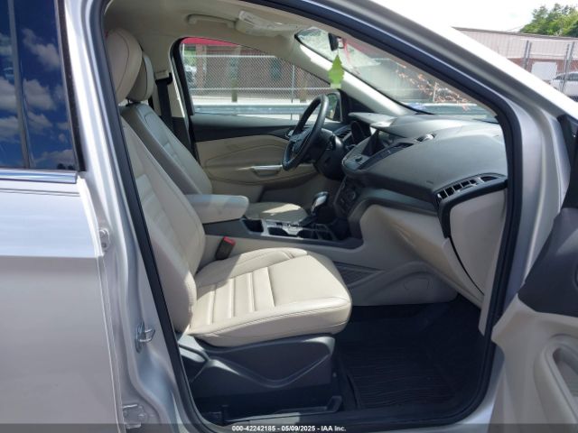 1FMCU9HD8KUB83281 Ford ESCAPE SEL