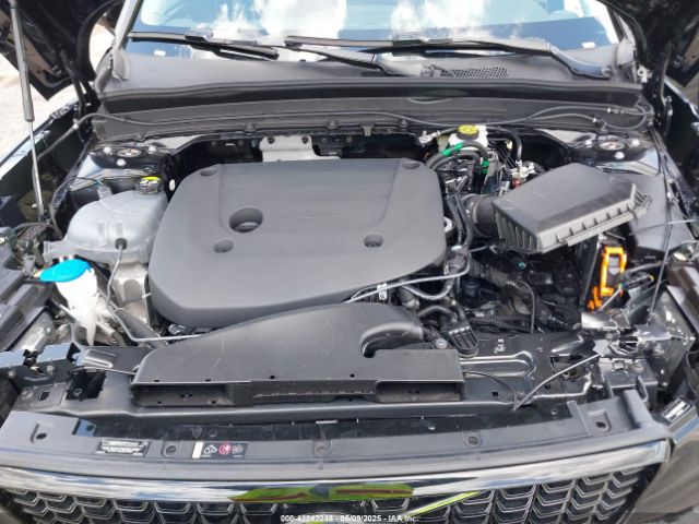 YV4L12UC8S2523037 Volvo Xc40 B5 Plus Dark Theme